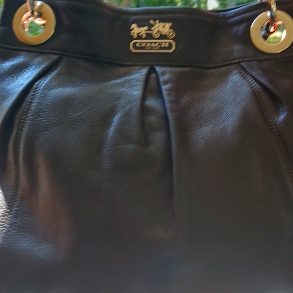 Coach Carriage Collection Soft Black Leather Shoulder & Crossbody  EUC - Picture 2 of 11